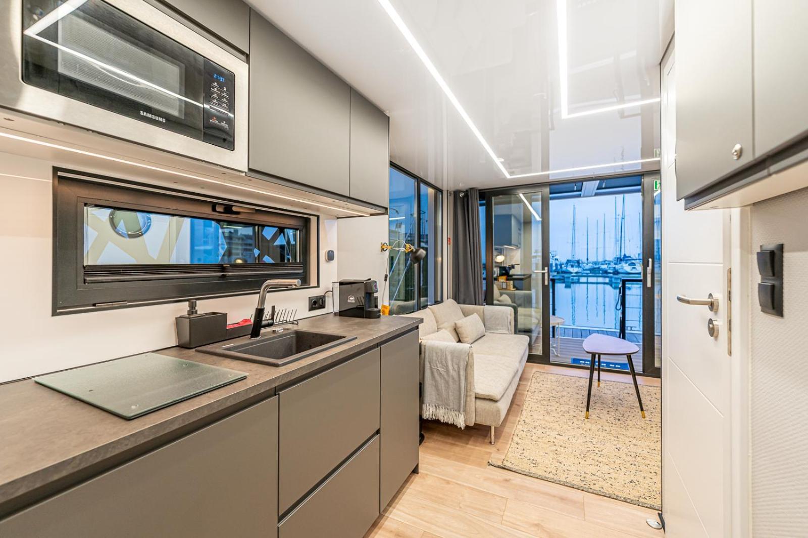 The Homeboat Company Sant'Elmo-Cagliari Exterior photo